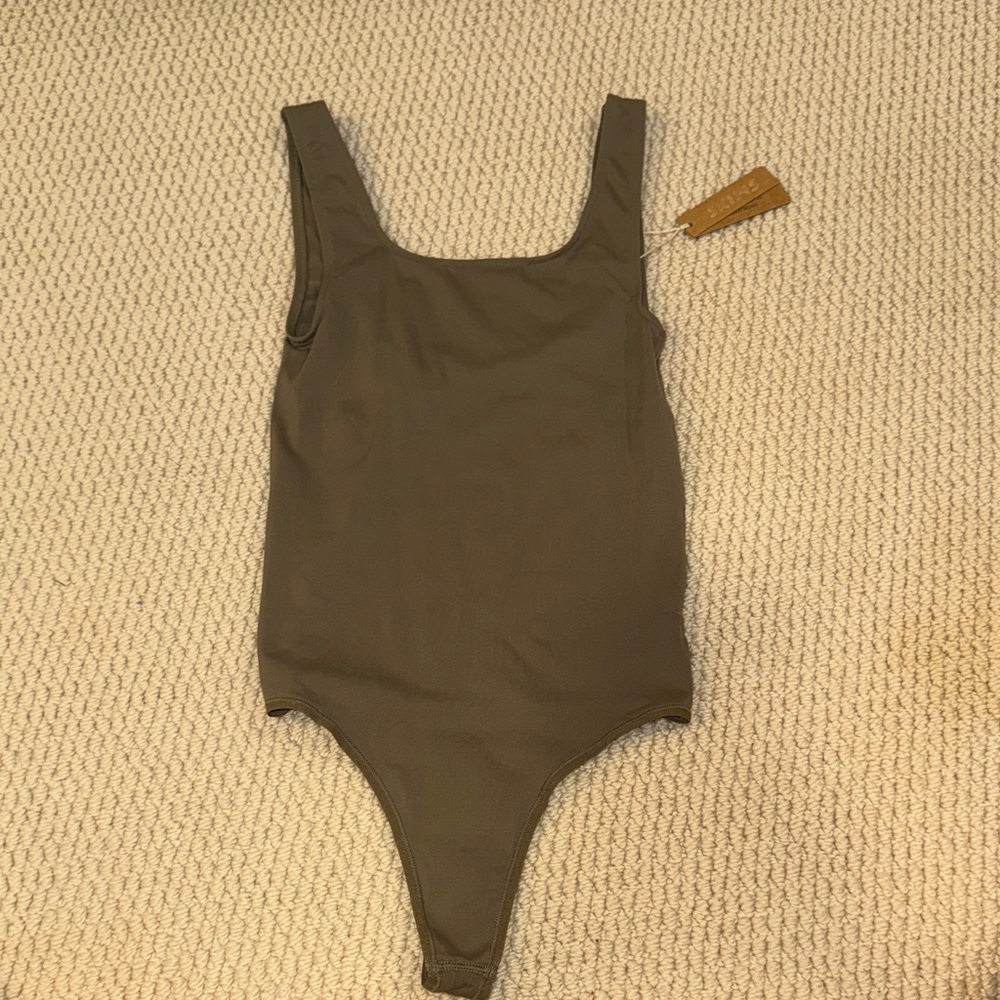 BNWT skims one piece